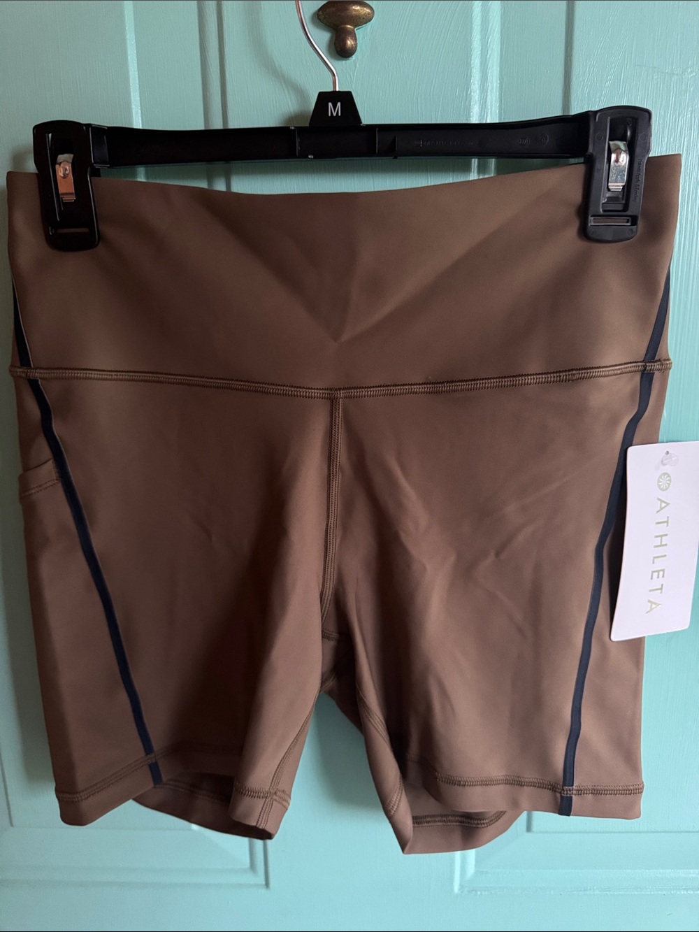 Athleta Interval Stash Tipped 5” Short Brown - M